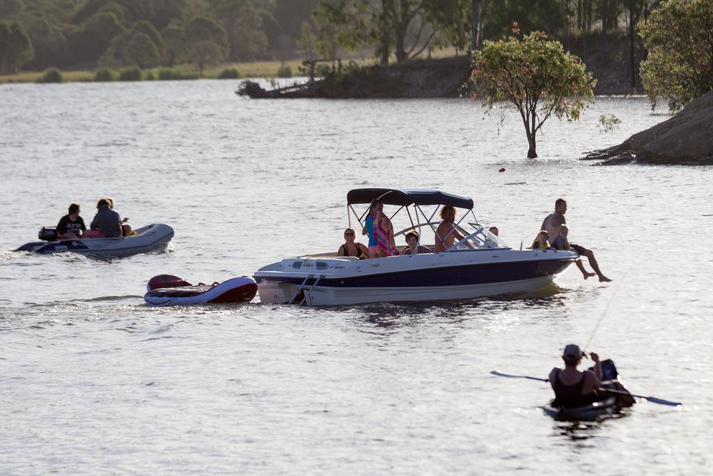 Nrma Lake Somerset Holiday Park Kilcoy Екстер'єр фото